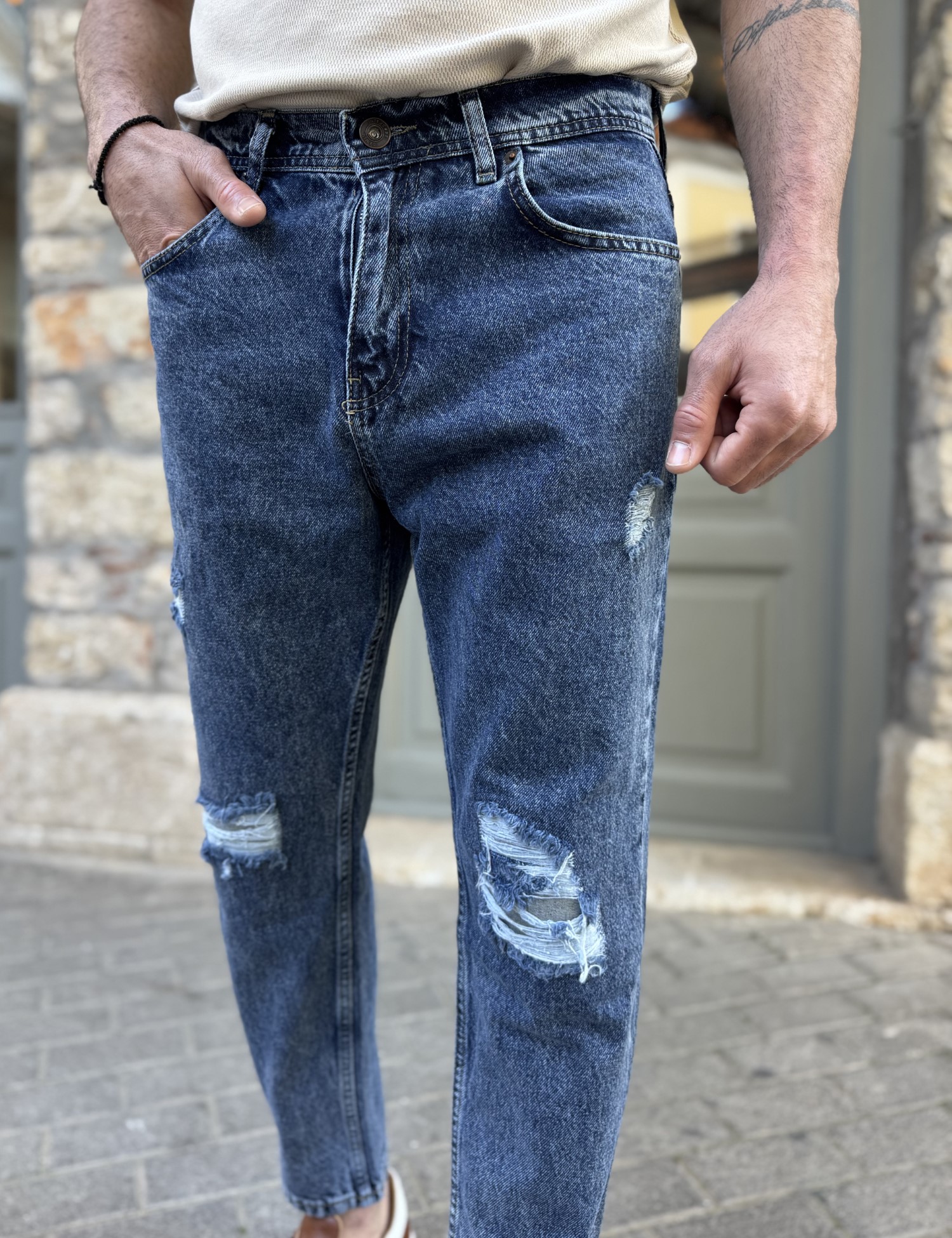 Ανδρικό μπλε boyfriend τζιν πεντάτσεπο με σκισίματα 60233 φωτογραφία